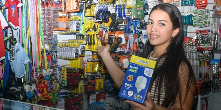 Este jueves, primera feria comercial en la esquina del marquetero