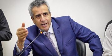 MinInterior enfatiza la necesidad de concertar más para lograr la Reforma a la Salud