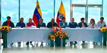 Reforma le prohibiría al presidente hacer acuerdos de paz sin permiso del Congreso