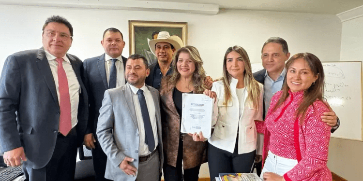 Siete senadores radicaron ponencia para archivar reforma a la salud