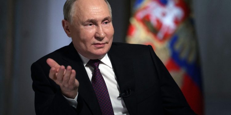 Putin seguirá en el Kremlin hasta 2030 tras lograr un 87,5 % de los votos