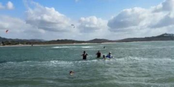 Indignación en Salinas del Rey por falta de control en deportes náuticos: Exigen medidas urgentes