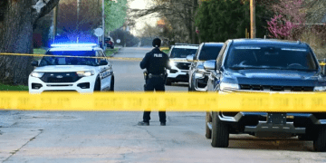 Tres muertos y cinco heridos dejó tiroteo en una fiesta en Arkansas, EE.UU.