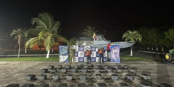 Armada de Colombia incautó cerca de una tonelada de cocaína en el Golfo de Urabá