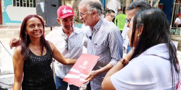 Con titulaciones en Tubará y Manatí avanza “Mi Casa Bacana” de la Gobernación del Atlántico