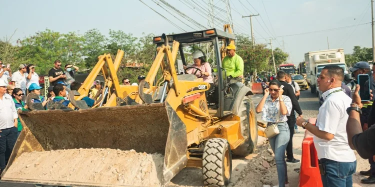 Piden suspender a la alcaldesa de Soledad por demora y sobrecostos en obras de la calle 30