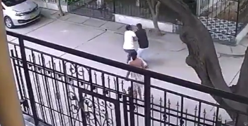 Valiente policía defendió a su esposa en estado de embarazo de un ladrón en Santa Marta