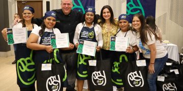 Más mujeres se capacitan ‘De la Mano con la Primera’: 150 recibieron certificación en cocina italiana