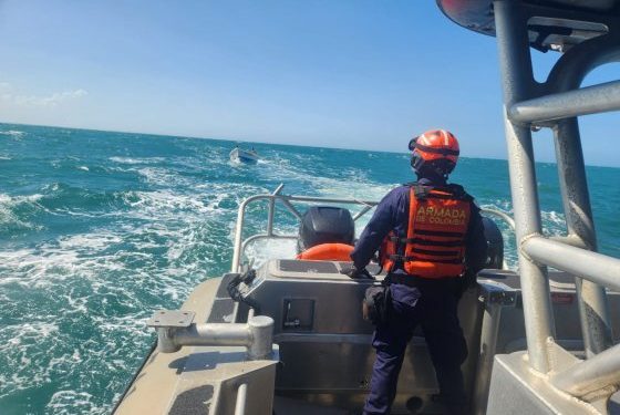 Armada rescató a tres ciudadanos estadounidenses que estaban a la deriva en el Mar Caribe