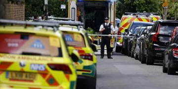 Hombre de 36 años hirió a varias personas con una espada en el este de Londres
