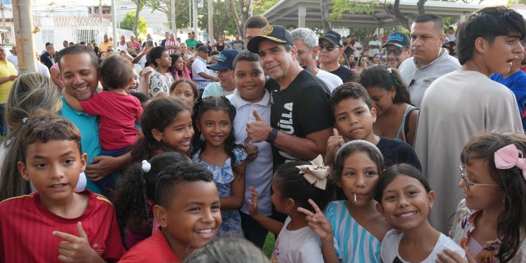 “Aquí vinimos hace 30 días y hoy estamos entregando un parque y una vía”: alcalde Char en el barrio El Limón II