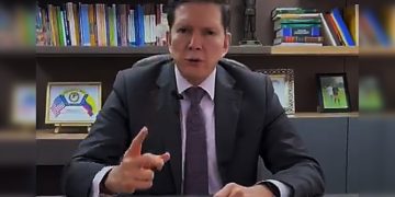 Exministro de Justicia interpone demanda contra SuperSalud por intervención en Sanitas EPS