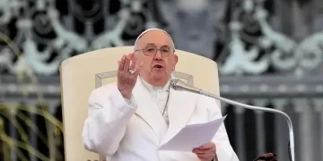 El papa pide a los Gobierno decisiones “valientes” y “eficaces” a favor de la familia
