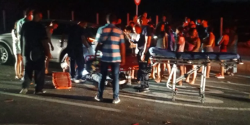 Moto y carro chocaron en La Playa: un muerto y un herido