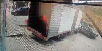 Conductor de camión choca camioneta en el norte de Barranquilla y no tenía licencia de conducción