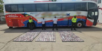 Dos capturados con 300 kilos de cocaína mientras transitaban por carreteras de La Guajira
