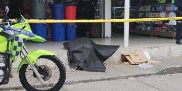 Muere cuidador de vehículos frente a la Olímpica de la carrera 27 con 101, en Los Olivos 