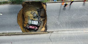 Toma aérea: la magnitud de la tragedia en el puente de la 30