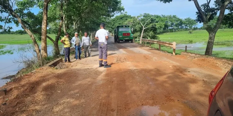 Otro puente que está a punto del colapsó está en la vía Ayapel – La Apartada