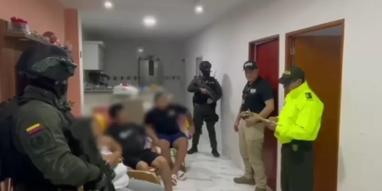 Funcionarios de la Cancillería y Registraduría, entre los integrantes de red de tráfico de migrantes