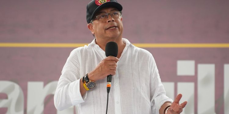 Radican ponencia contra Petro en el CNE por presuntas irregularidades en campaña