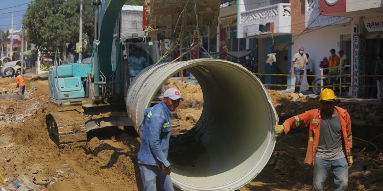 Con instalación de colectores de aguas pluviales avanzan trabajos en la Cordialidad