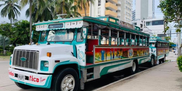 Con decreto, buscan poner en cintura a las chivas turísticas en Cartagena
