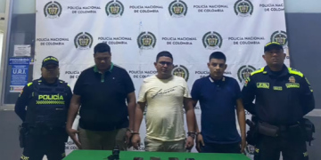 Los capturan a bordo de un carro por falsedad marcaria