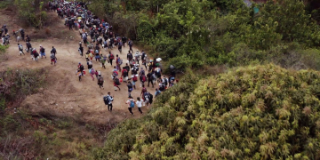 Más de 170 mil personas han transitado por la selva del Darién este año