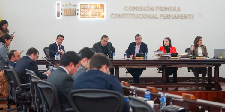 Se salvó reforma a la educación en el Senado y quedó a un paso de ser ley