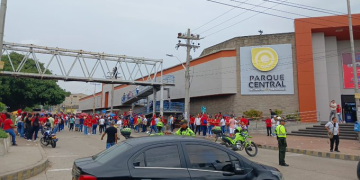 Paro de educadores: avanza la protesta de mil profesores en Barranquilla