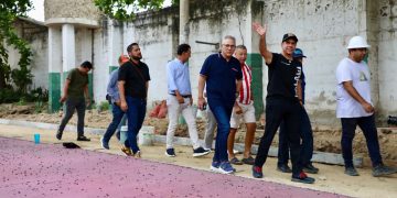 Vías que devuelven la dignidad: alcalde Char inspecciona pavimentación en Simón Bolívar