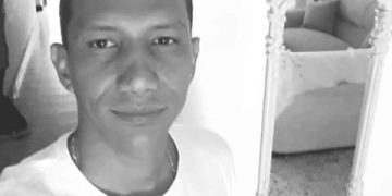Pareja fue arrollada por carro en la vía Oriental: un hombre muerto y una mujer herida