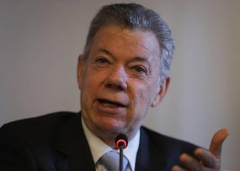 Santos le pidió a Petro que se dedique a implementar el acuerdo de paz