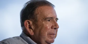 Edmundo González conforma larga lista de opositores exiliados de Venezuela, incluyendo figuras como Leopoldo López y Juan Guaidó
