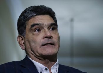 Renunció el secretario general del Senado, Gregorio Eljach