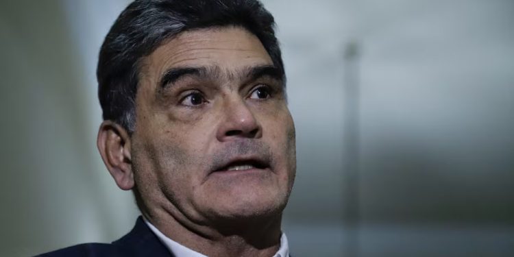 Renunció el secretario general del Senado, Gregorio Eljach