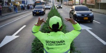 Por ampliación de corredor vial de la carrera 49c cierre de carril