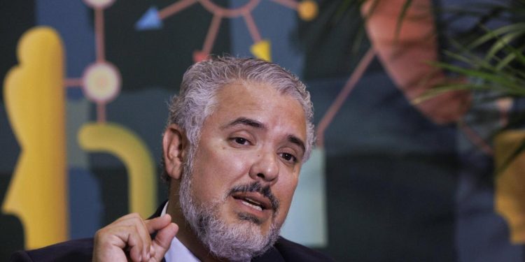 “No hubo ninguna instrucción”: Exsecretario de Duque niega la compra de Pegasus