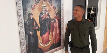 El llamado de Dios: Ya no viste sotana, pero su vocación de servicio sigue siendo la misma