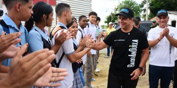 Alcalde Char inspecciona obras del parque Siete Bocas, en la localidad Metropolitana