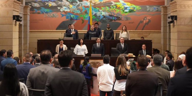 Polémica propuesta en el Congreso: $120 mil millones para nuevo edificio genera debate