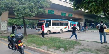 Conductores de Coosoatlan bloquearon la prolongación de Murillo y la Circunvalar