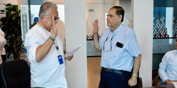 Carlos Diago se posesionó como agente especial para la intervención de AIR-E