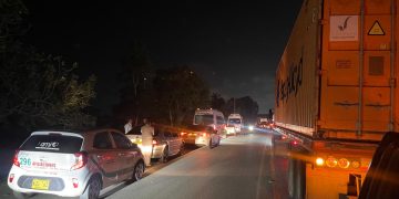 Bloqueo en la vía Barranquilla – Ciénaga por falta del servicio de energía que completa tres días