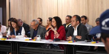 Gobierno suspende diálogo con transportadores a la espera de contrapropuesta sobre aumento del ACPM