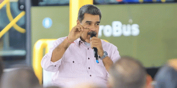 Maduro decreta “el adelanto de la Navidad para el 1 de octubre”