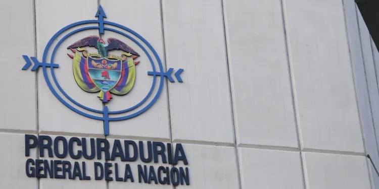 Por agrasión física a sus estudiantes, sancionan con suspensión e inhabilidad especial a dos docentes de Leticia, Amazonas