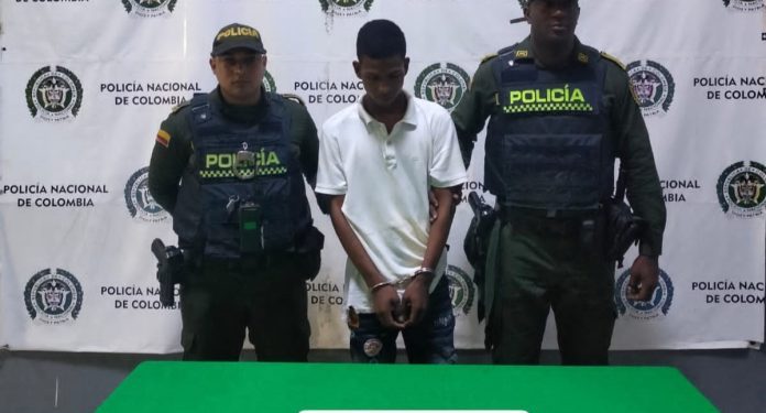 Policía lo captura por hurto y recupera el vehículo
