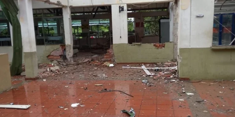 Aumenta a 27 los heridos por atentado terrorista del ELN contra base militar en Arauca